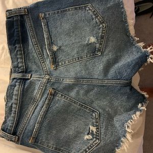 Abercrombie mom short high rise